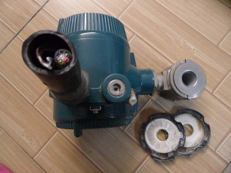 卫生型横河AXF040H-E1AL1N管口径DN040 YOKOGAWA电磁流量计 卡箍
