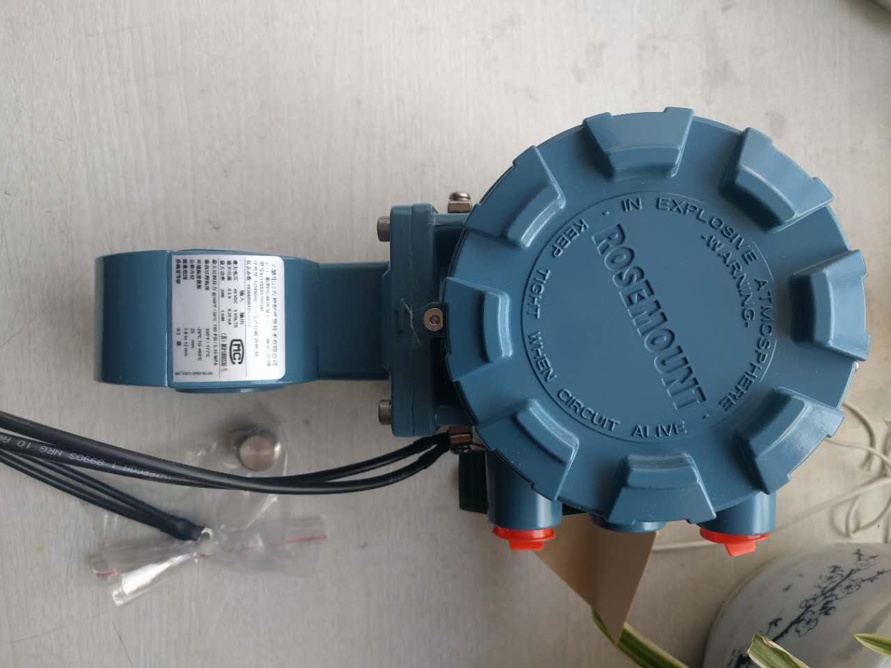 罗斯蒙特温度变送器测量低温介质（如液氮、液氧）时，需要做哪些防冻或保温处理？